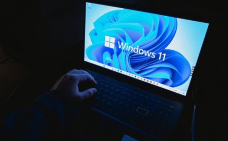 Microsoft issues rare emergency update to fix Outlook crashes after January patch