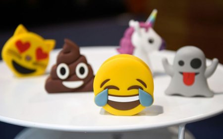 Using emoji at school ‘could improve language skills’