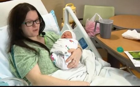 FedEx worker Amethyst Blumberg  gives birth at work with no idea she was pregnant