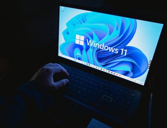 Microsoft issues rare emergency update to fix Outlook crashes after January patch