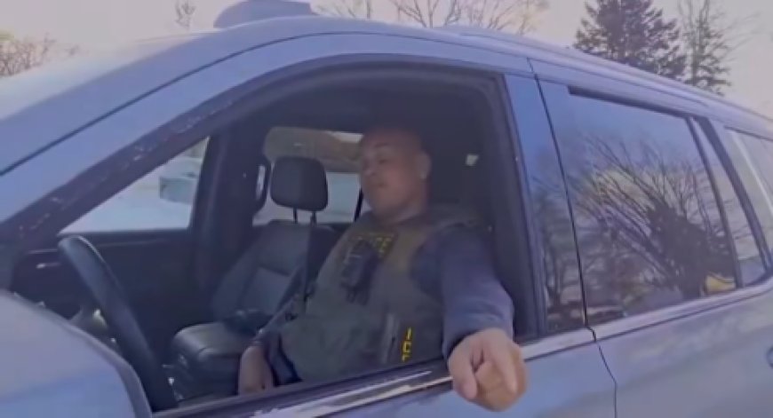 'I'll erase your voice': ICE agent's threat caught on camera