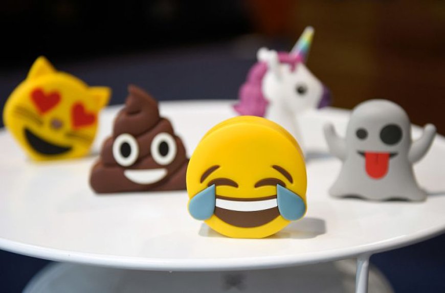 Using emoji at school ‘could improve language skills’