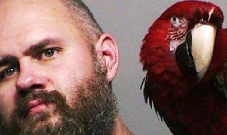 Police forced to take mugshot with macaw who wouldn’t leave criminal