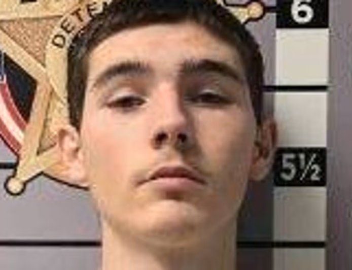 Kentucky Father Steven Davis Charged With First-Degree Criminal Abuse After Alleged Hospital Incident Involving Toddler