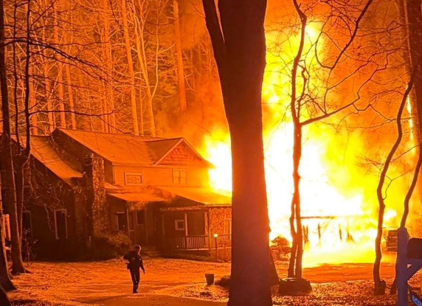 Georgia teacher Amy Gardner, officer lose home in house fire surrounded by icy roads