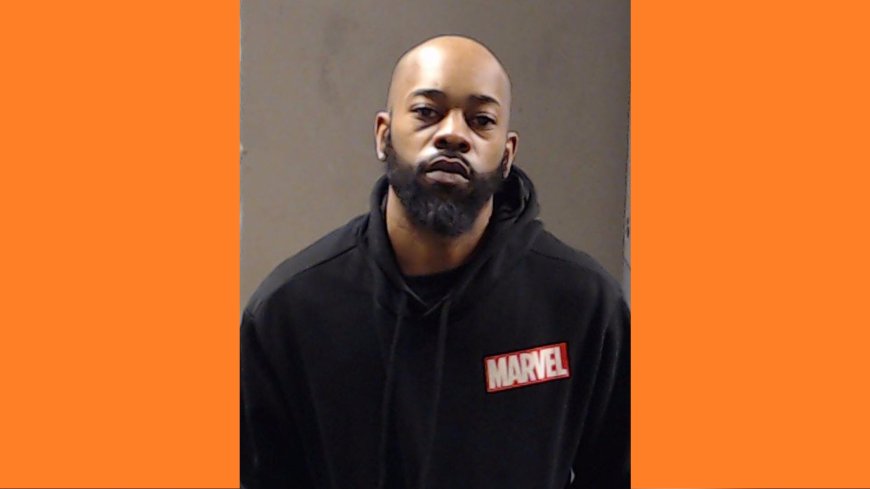 Man accused of pointing gun with laser inside DeKalb restaurant after food delay, police say